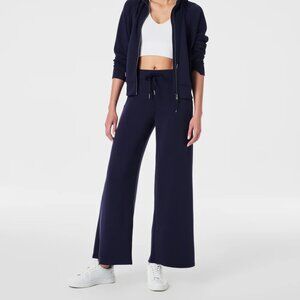 NWT Women's Spanx Airessential Crop Pant, Medium, navy